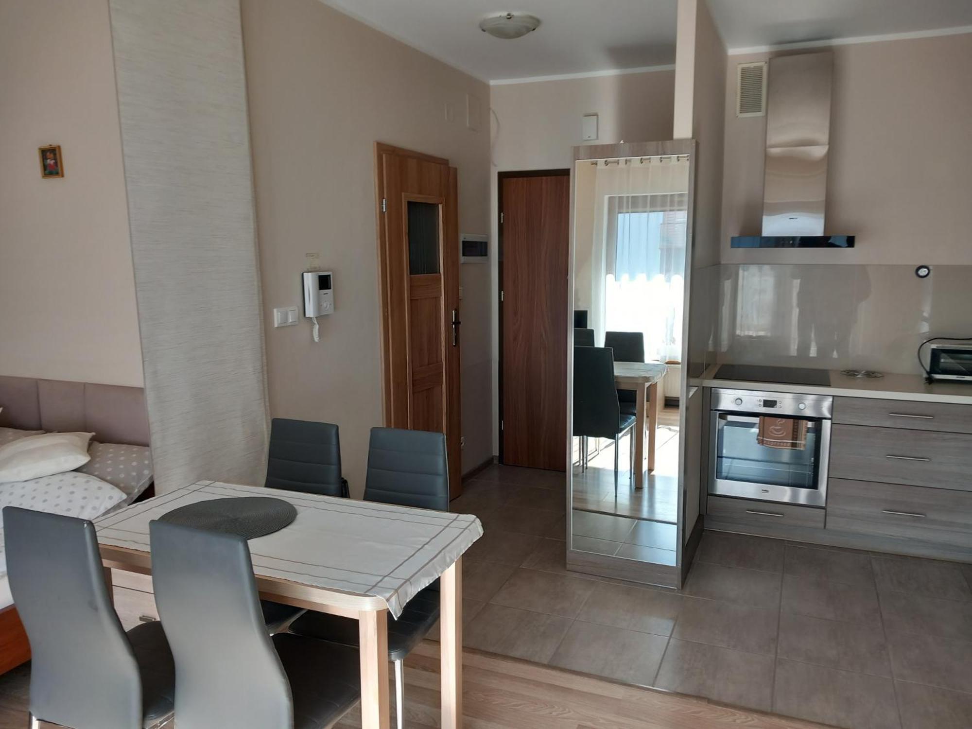 Apartament Jelenia Gora - Cieplice Εξωτερικό φωτογραφία